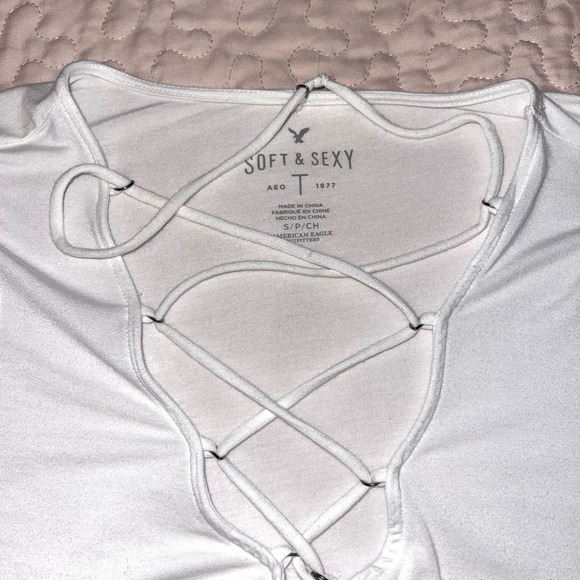 White Short Sleeve American Eagle T shirt - Picture 2 of 3